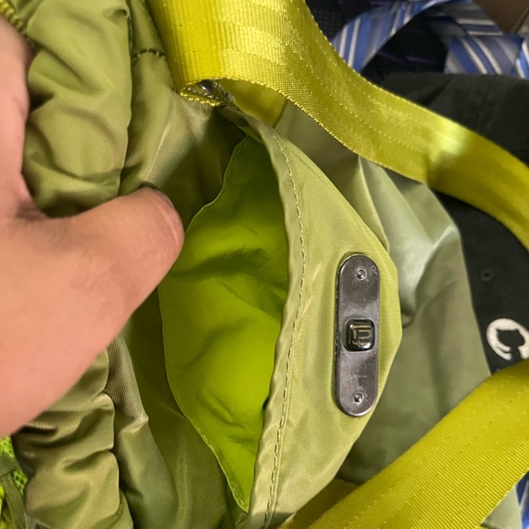 Chic Green Tote with Yellow Straps #Y2k - Picture 14 of 15